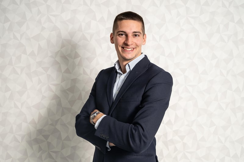 Guide complet 2026 : lancer une start-up avec un budget limité et réussir